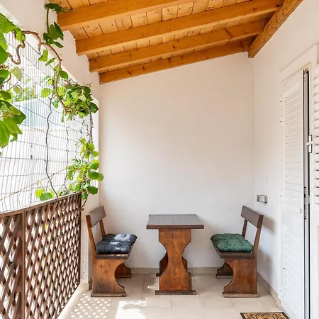 Feather Studio Apartment - Free Private Parking - Self Check-In Dubrovnik Exterior photo