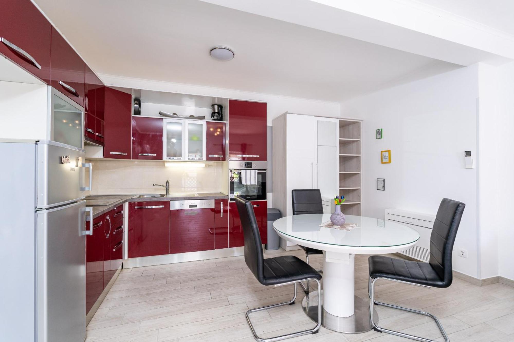 Apartment Feather - Free Private Parking - Self Check-in
